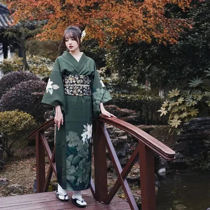 Kimono Japonais Femme Vert ‘Hanashōbu’