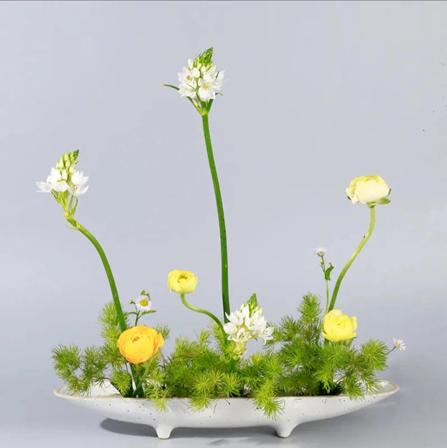 Vase ikebana long