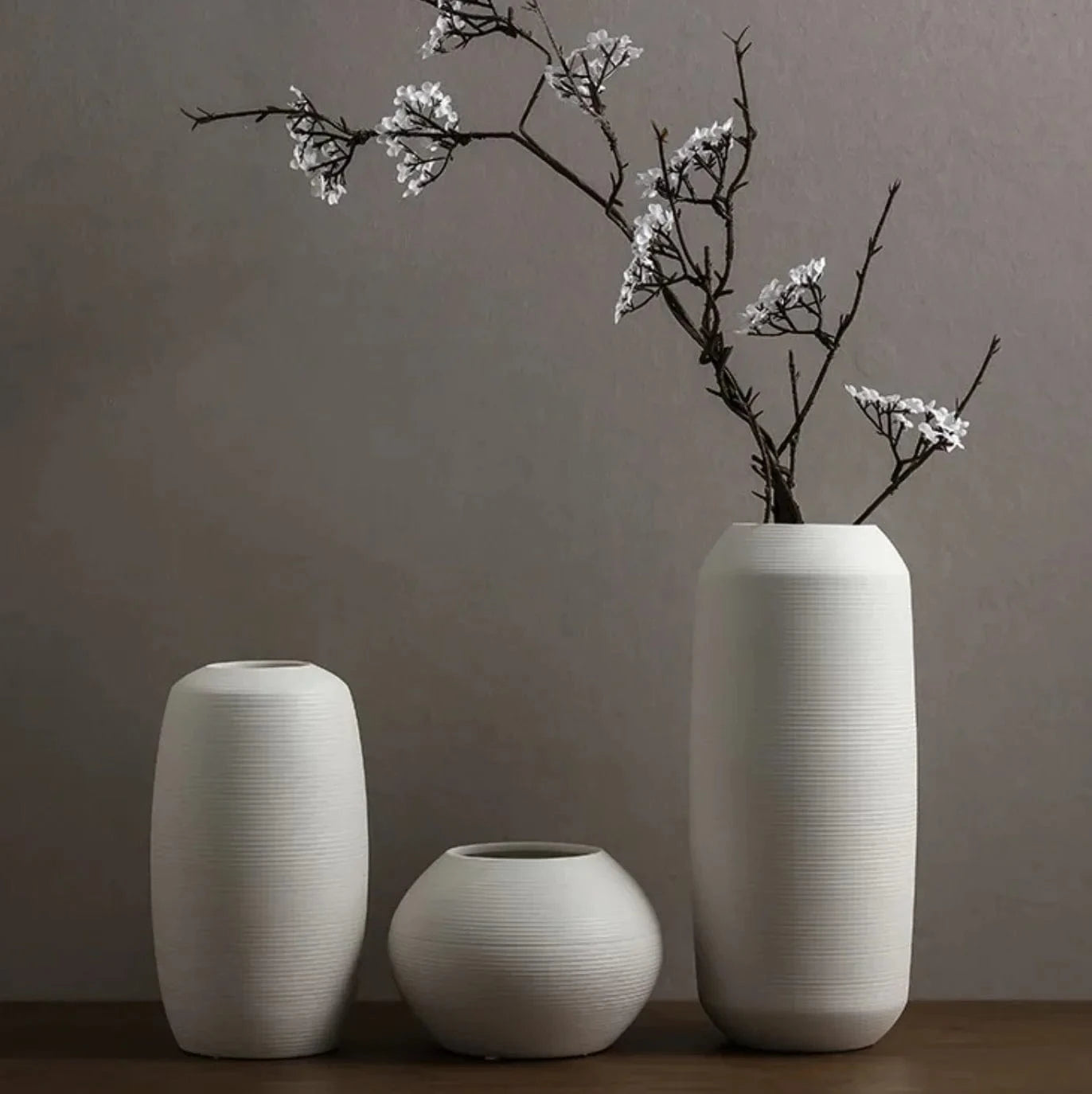 Vase japonais blanc en céramique