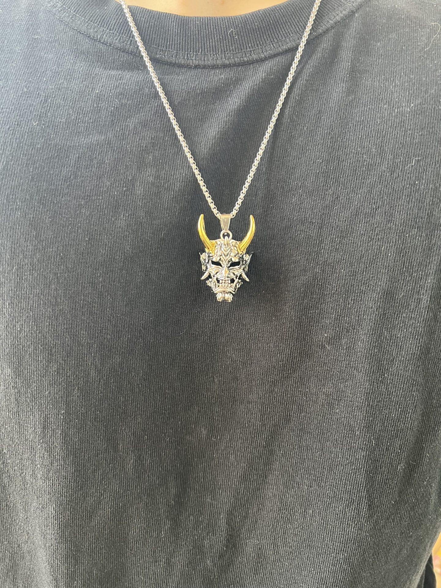 Collier masque Oni