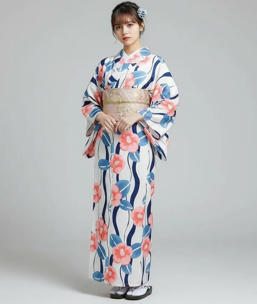 Kimono blanc traditionnel japonais à fleurs colorées