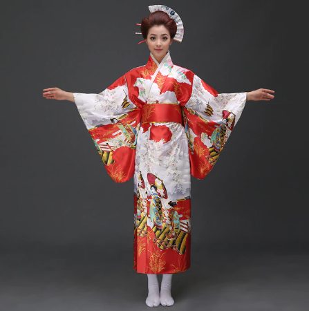 Kimono traditionnel rouge Japon