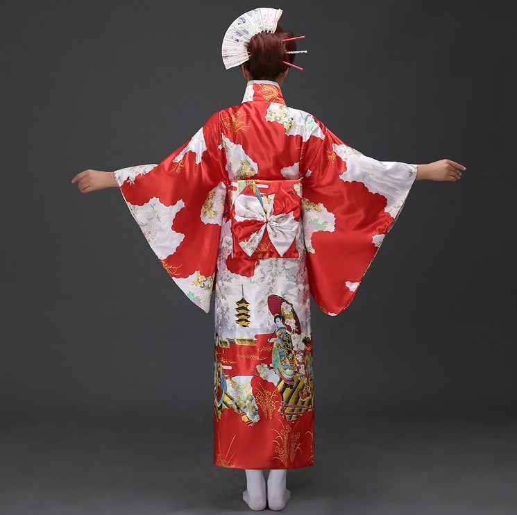 Kimono traditionnel rouge Japon